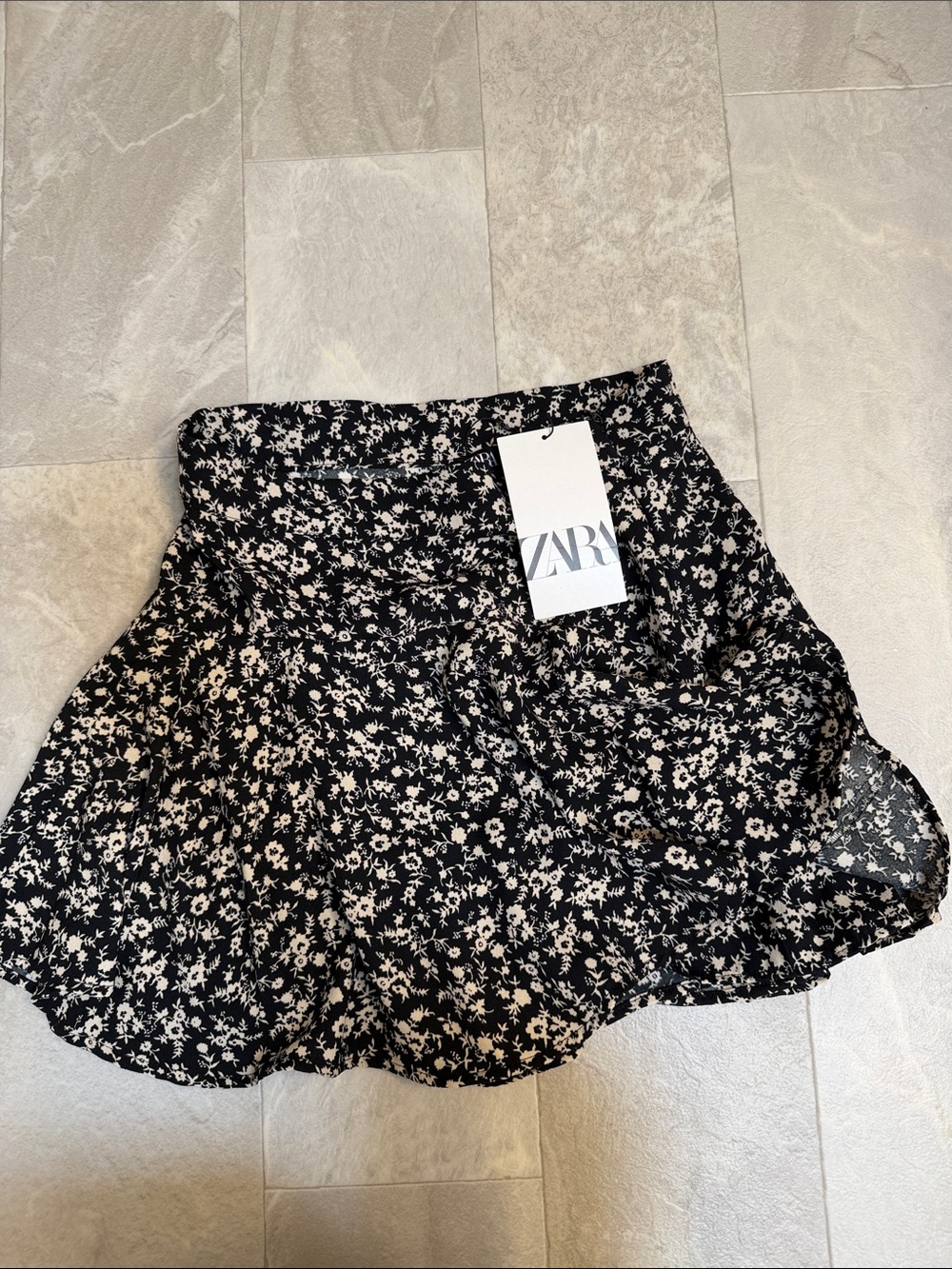 Zara Black and White Floral Skater Mini Skorts